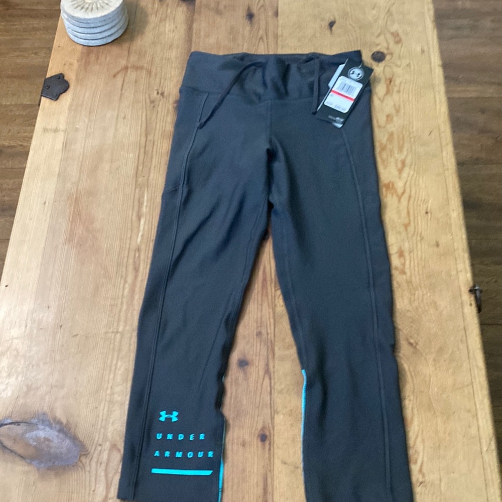 New heat gear capri leggins